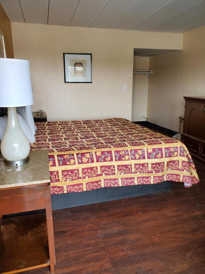 Budget Inn Of Бей-Сити Экстерьер фото