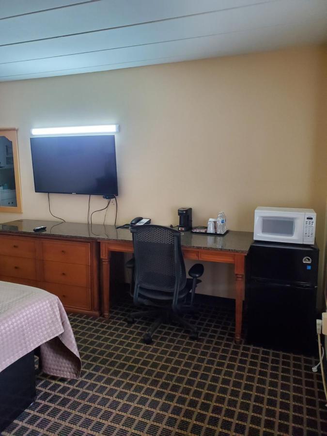 Budget Inn Of Бей-Сити Экстерьер фото